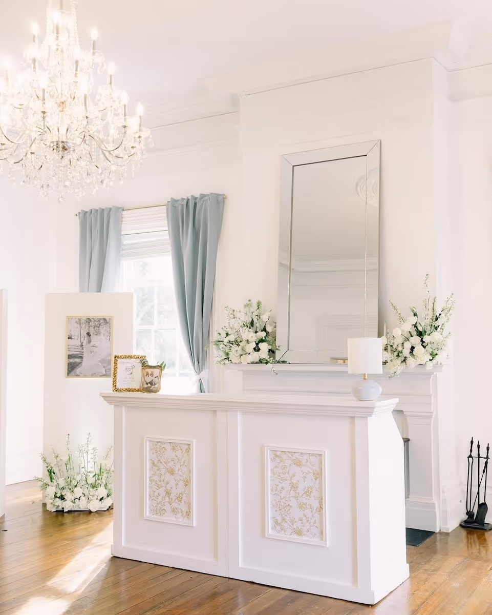 Wedding details and floral arrangements at Oak Place