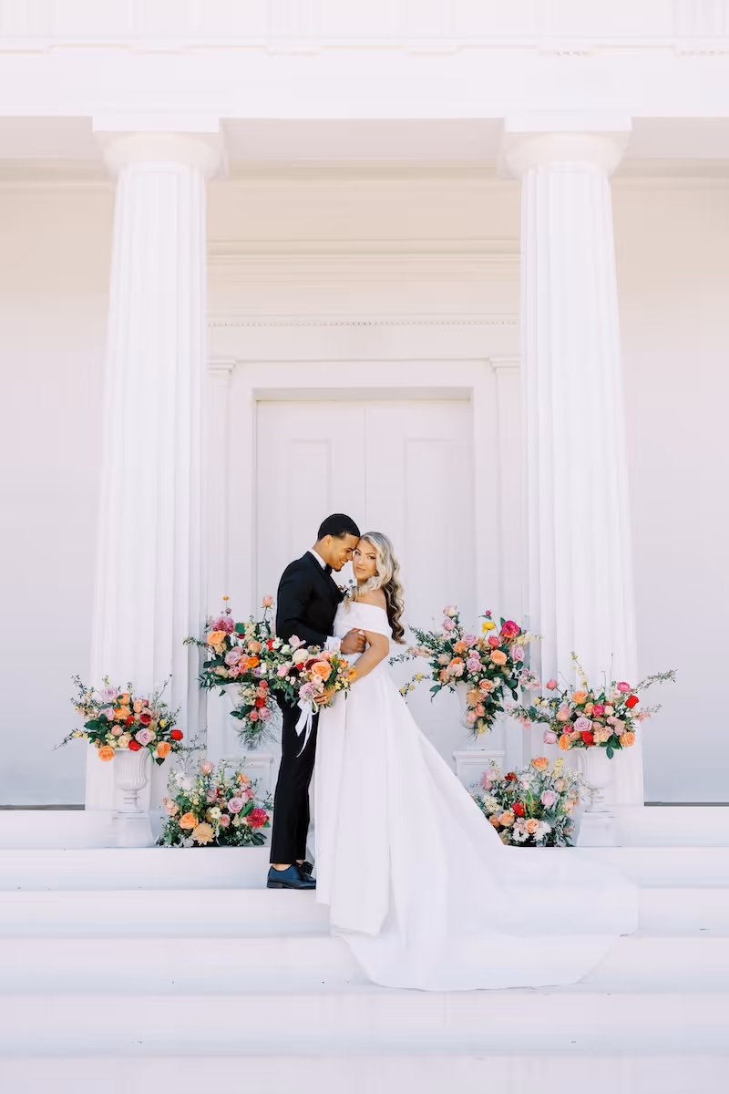 Spring wedding styled shoot with bridal bouquet at Oak Place